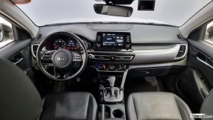 Kia Seltos Дизель 1.6 2WD 2020 года из Южной Кореи