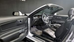 Ford Mustang GT Cabriolet 2020 года из Южной Кореи