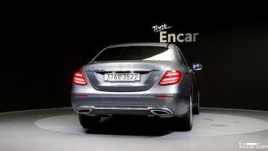 Mercedes-Benz E-Class E300 4MATIC Exclusive 2020 года из Южной Кореи