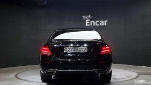 Mercedes-Benz E-Class E300 4MATIC Exclusive 2019 года из Южной Кореи