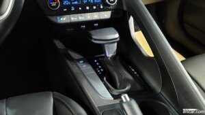 Hyundai AVANTE 1.6 2021 года из Южной Кореи