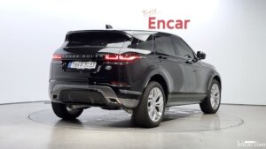 Land Rover Range Rover Evoque P250 R-Dynamic SE 2021 года из Южной Кореи
