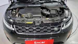 Land Rover Range Rover Evoque P250 R-Dynamic SE 2021 года из Южной Кореи