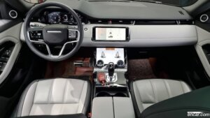 Land Rover Range Rover Evoque P250 R-Dynamic SE 2021 года из Южной Кореи