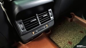 Land Rover Range Rover Evoque P250 R-Dynamic SE 2021 года из Южной Кореи