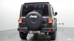 Jeep Wrangler 2.0 Overland Unlimited Top 4Door 80th Anniversary Edition 2021 года из Южной Кореи