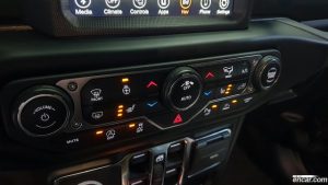 Jeep Wrangler 2.0 Overland Unlimited Top 4Door 80th Anniversary Edition 2021 года из Южной Кореи