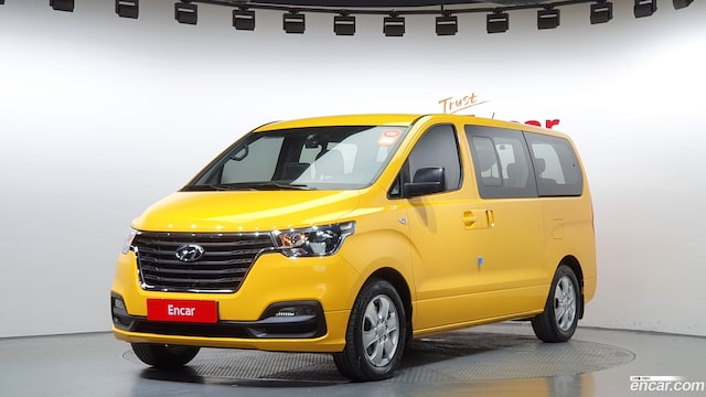Hyundai Starex Wagon 12-Seater 2019 года из Кореи