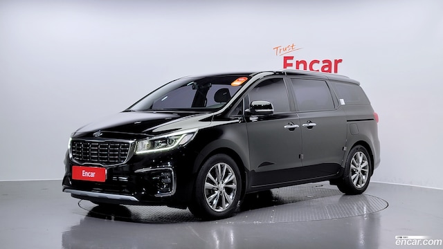 Kia Carnival 9-Seater Luxury 2019 года из Кореи