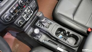 Jeep Wrangler 2.0 Overland Unlimited Top 4Door 2021 года из Южной Кореи