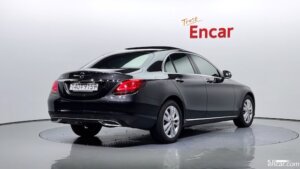 Mercedes-Benz C-Class C200 Avantgarde 2020 года из Южной Кореи