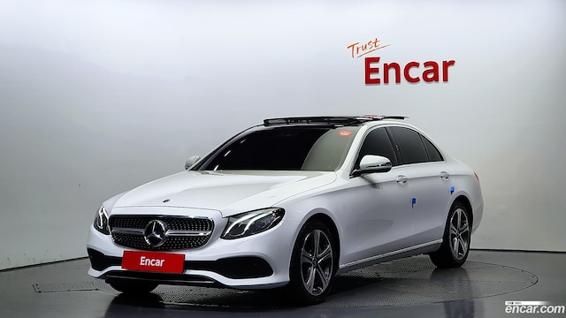 Mercedes-Benz E-Class E300 Avantgarde 2019 года из Кореи