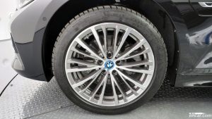 BMW 3-Series 320e Luxury 2022 года из Южной Кореи