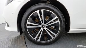 Mercedes-Benz E-Class E220d Avantgarde 2020 года из Южной Кореи