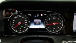 Mercedes-Benz E-Class E220d Avantgarde 2020 года из Южной Кореи