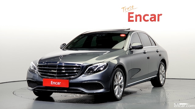 Mercedes-Benz E-Class E300 4MATIC Exclusive 2020 года из Кореи