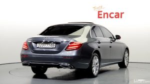 Mercedes-Benz E-Class E300 4MATIC Exclusive 2020 года из Южной Кореи