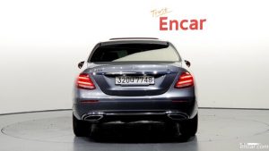 Mercedes-Benz E-Class E300 4MATIC Exclusive 2020 года из Южной Кореи