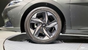 Hyundai AVANTE 1.6 2021 года из Южной Кореи