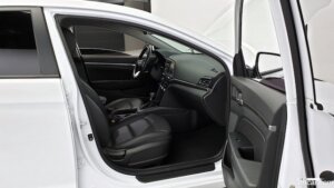 Hyundai AVANTE 1.6 2020 года из Южной Кореи