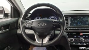Hyundai AVANTE 1.6 2020 года из Южной Кореи