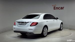 Mercedes-Benz E-Class E220d 4MATIC Exclusive 2020 года из Южной Кореи