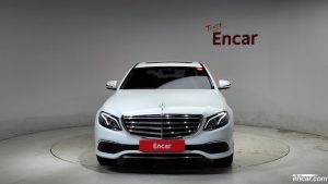 Mercedes-Benz E-Class E220d 4MATIC Exclusive 2020 года из Южной Кореи