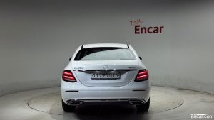 Mercedes-Benz E-Class E220d 4MATIC Exclusive 2020 года из Южной Кореи