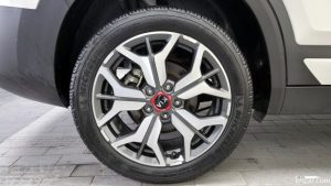 Kia Seltos Бензин 1.6 Turbo 2WD 2020 года из Южной Кореи