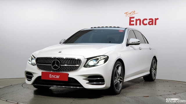 Mercedes-Benz E-Class E300 AMG Line 2019 года из Кореи