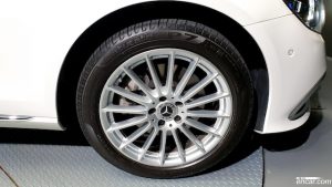 Mercedes-Benz E-Class E220d 4MATIC Exclusive 2021 года из Южной Кореи