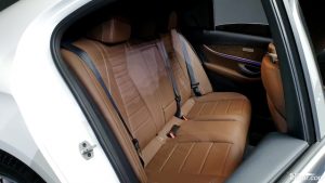 Mercedes-Benz E-Class E220d 4MATIC Exclusive 2021 года из Южной Кореи