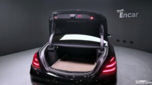 Mercedes-Benz S-Class S350 d 4MATIC AMG Line 2020 года из Южной Кореи
