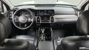 Kia Sorento Дизель 2.2 2WD 2022 года из Южной Кореи