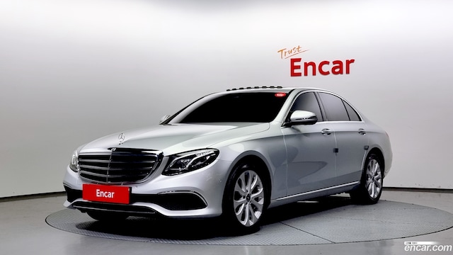 Mercedes-Benz E-Class E220d 4MATIC Exclusive 2019 года из Кореи