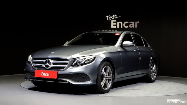 Mercedes-Benz E-Class E220d Avantgarde 2019 года из Кореи