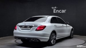 Mercedes-Benz C-Class C220 d 4MATIC 2020 года из Южной Кореи