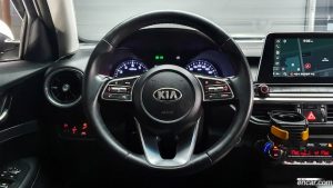 Kia K3 Signature 2021 года из Южной Кореи