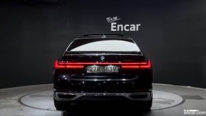 BMW 7-Series 740Li xDrive Design Pure Excellence 2020 года из Южной Кореи