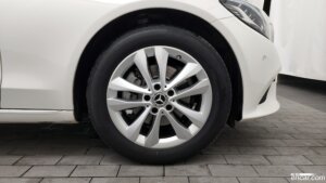 Mercedes-Benz C-Class C200 Avantgarde 2020 года из Южной Кореи