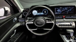 Hyundai AVANTE 1.6 2021 года из Южной Кореи