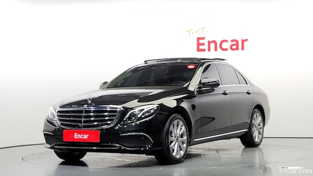 Mercedes-Benz E-Class E300 4MATIC Exclusive 2019 года из Кореи
