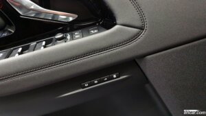 Land Rover Range Rover Evoque P250 R-Dynamic SE 2022 года из Южной Кореи