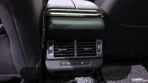 Land Rover Range Rover Evoque P250 R-Dynamic SE 2022 года из Южной Кореи