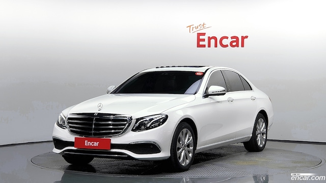 Mercedes-Benz E-Class E220d Exclusive 2019 года из Кореи