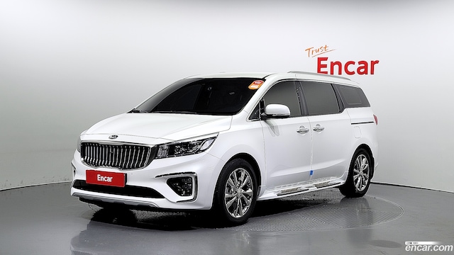 Kia Carnival Бензин 9-Seater Noblesse Special 2019 года из Кореи