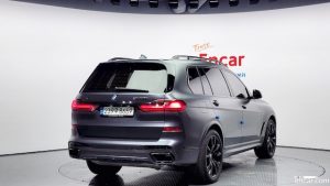 BMW X7 M50i Dark Shadow Edition 2021 года из Южной Кореи
