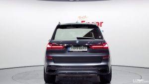 BMW X7 M50i Dark Shadow Edition 2021 года из Южной Кореи