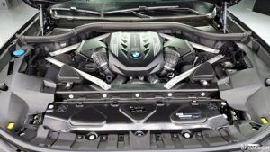 BMW X7 M50i Dark Shadow Edition 2021 года из Южной Кореи