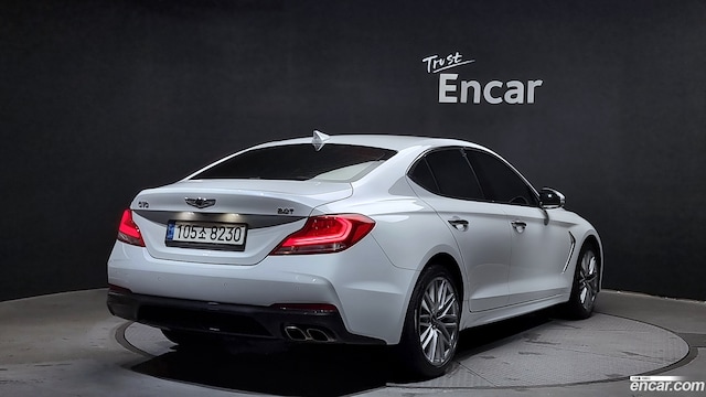 901 448. Хендай Дженезис g70. Hyundai Genesis g70 2018. Бентли g70. Бентли g70 белая.